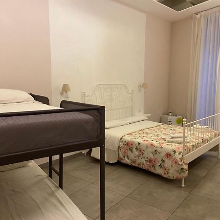 Beb La Gemma Bed & Breakfast Naples Exterior photo
