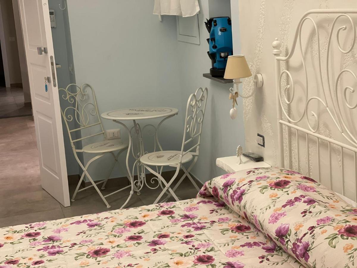 Beb La Gemma Bed & Breakfast Naples Exterior photo