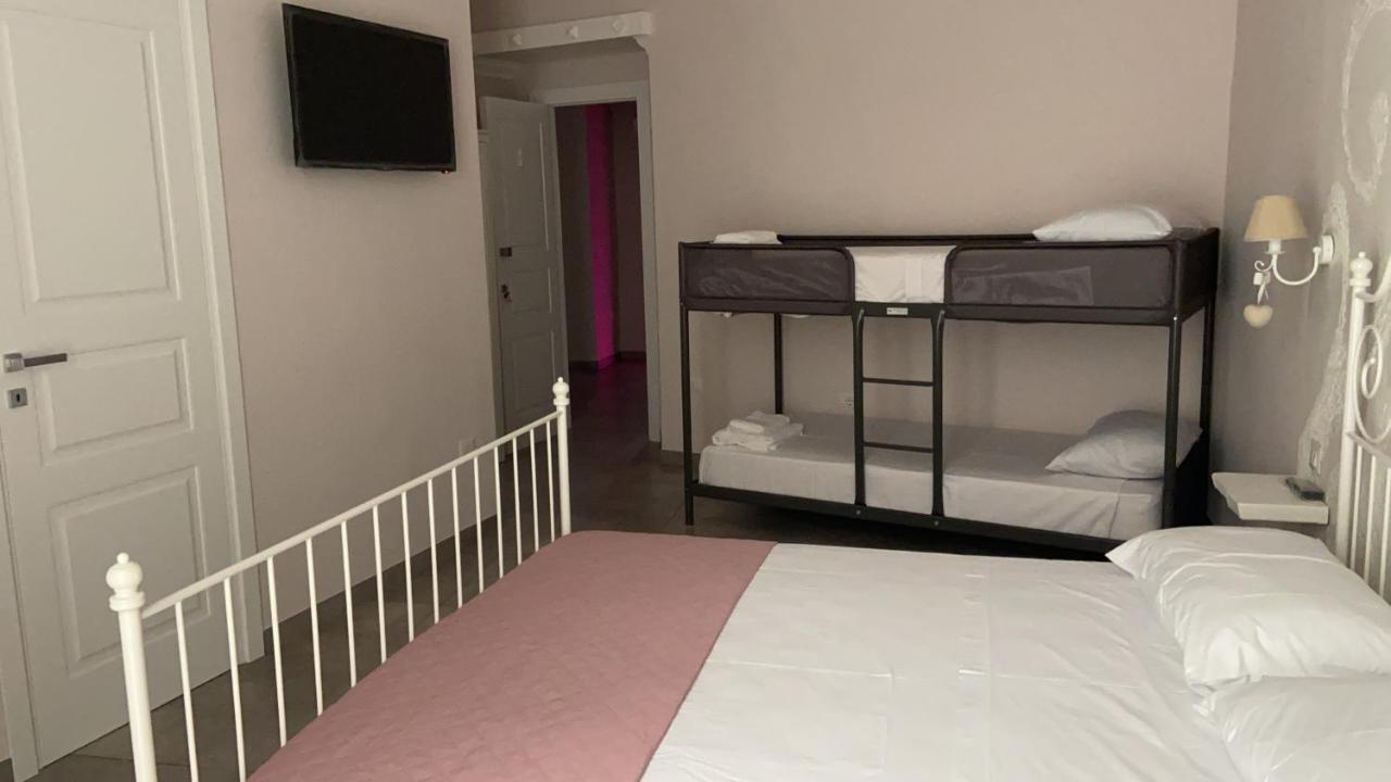 Beb La Gemma Bed & Breakfast Naples Exterior photo
