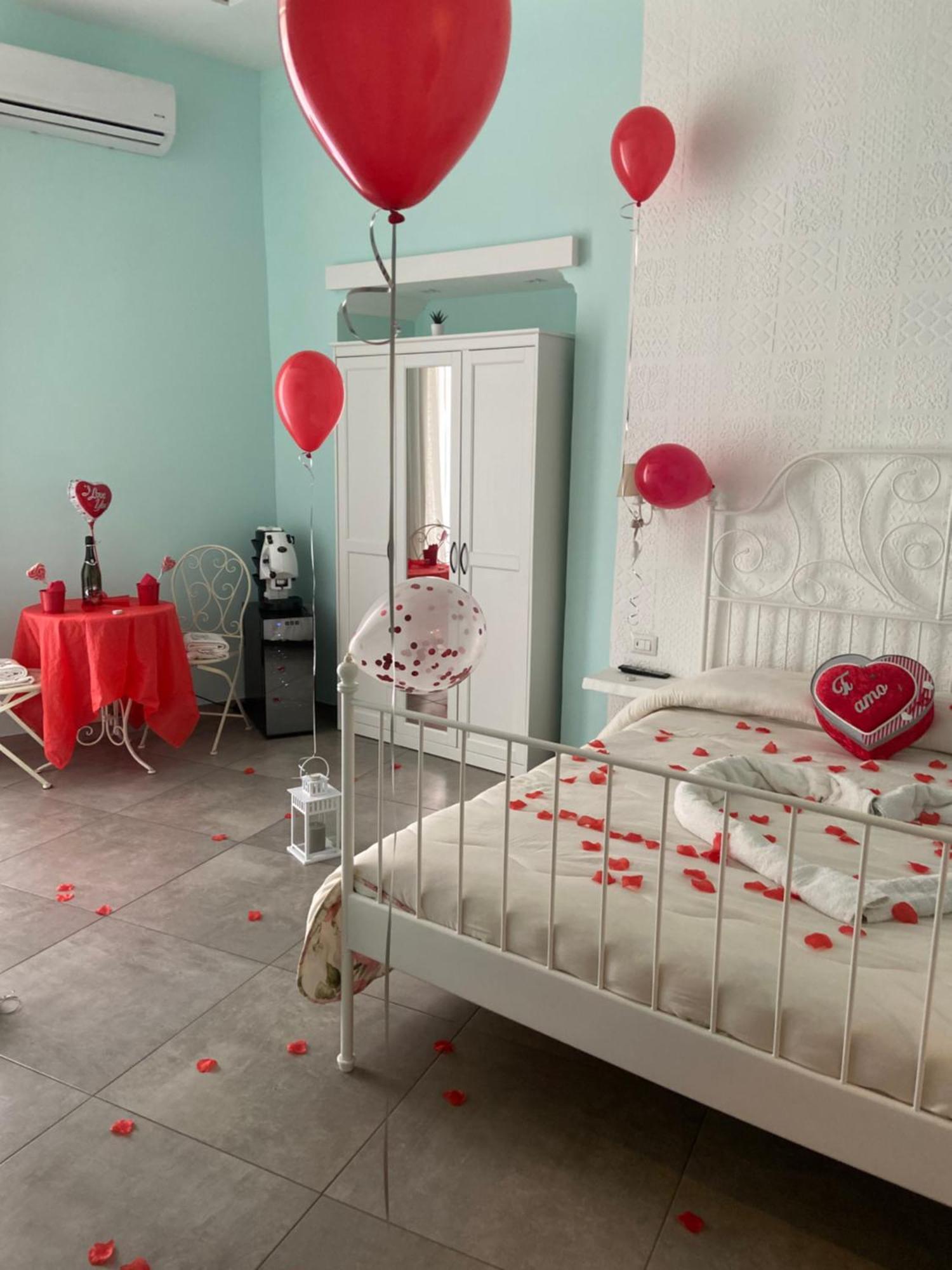 Beb La Gemma Bed & Breakfast Naples Exterior photo