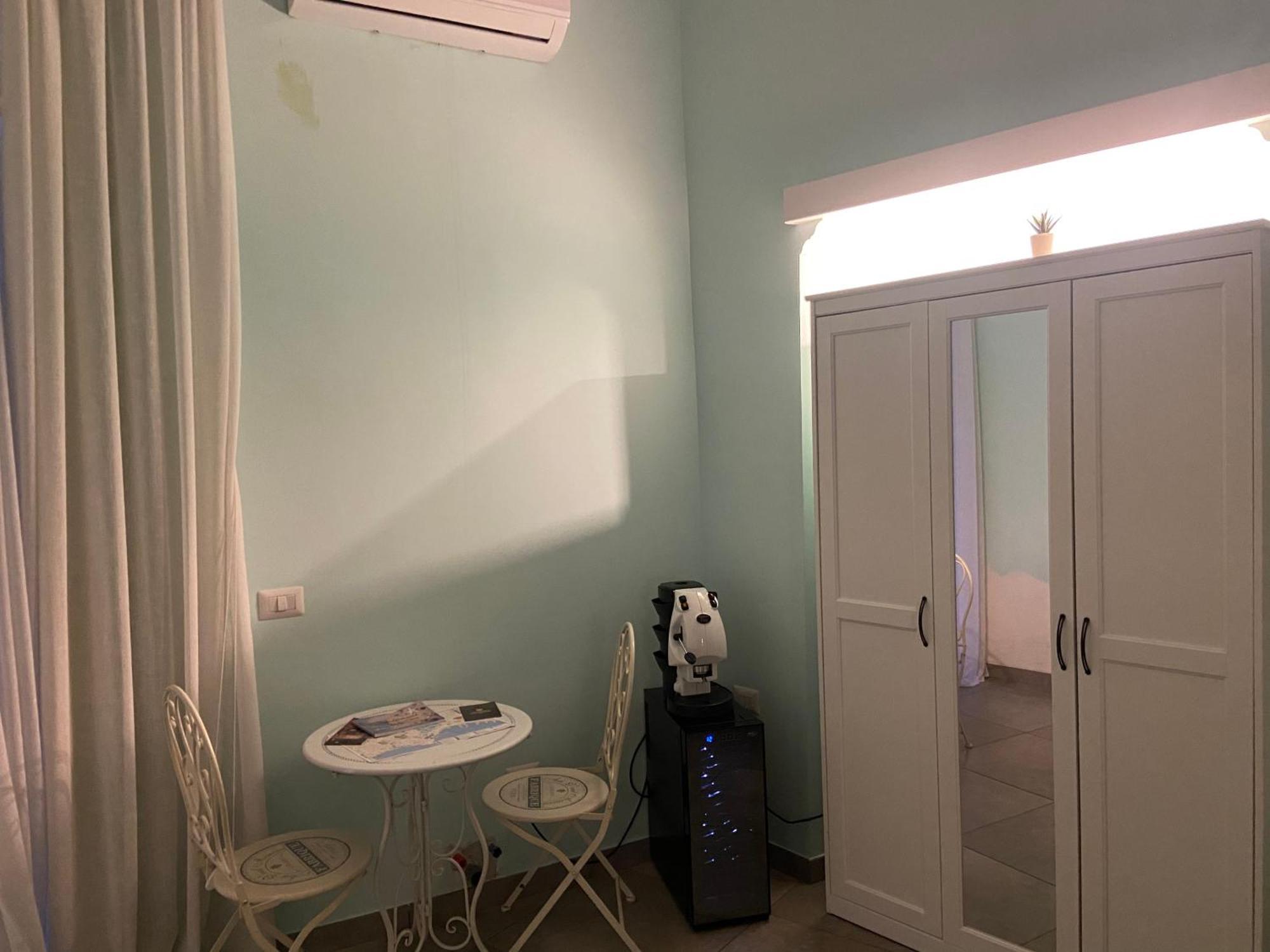Beb La Gemma Bed & Breakfast Naples Exterior photo